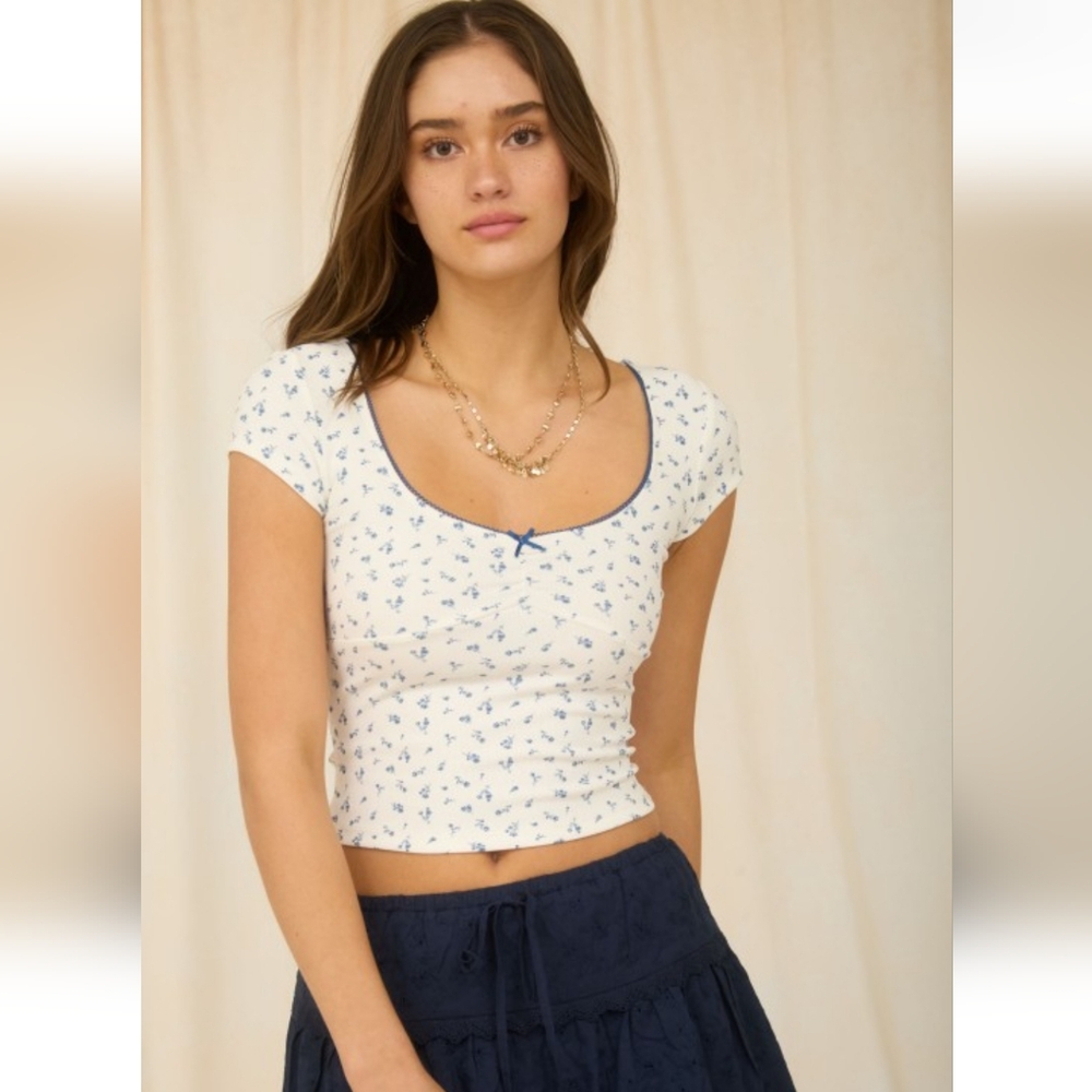 🌸 Floral Print Top